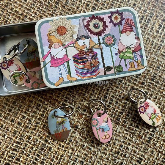 CRAFTING GNOMES STITCH MARKERS IN A POCKET TIN.jpg