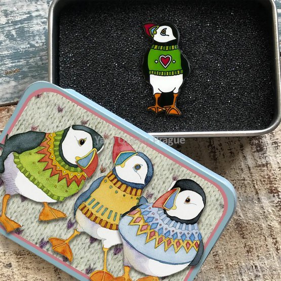 PIN IN A TIN – HEART WOOLLY PUFFIN.jpg