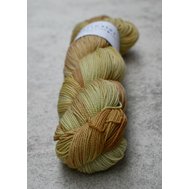 Vivacious 4ply Botanicals 672 Strawberry Hay