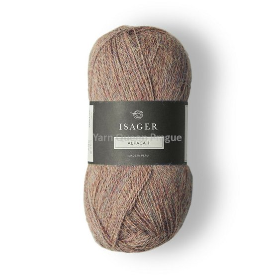 isager-alpaca-1-sky.jpg
