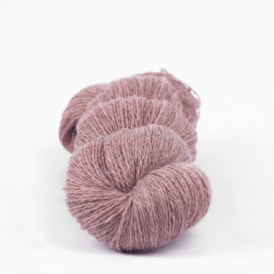 22_mYak_Skein_Dusty Pink_lace.jpg