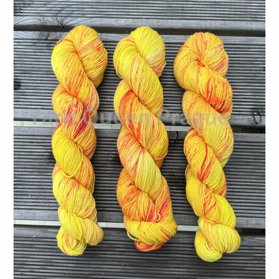 yarn-queen-merino-summer-coctail
.webp