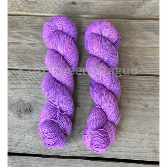 fialky sport sock.webp