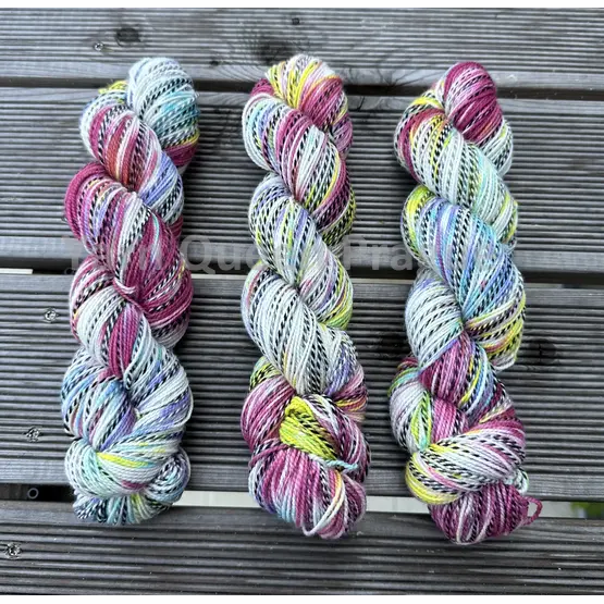 valašek v yarn queen zebra sock.webp