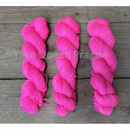 yarn queen bohnice.webp