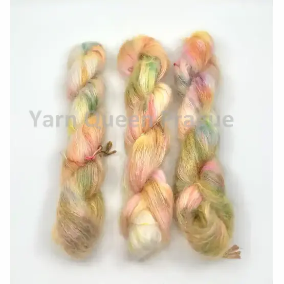 KID SILK mohair yarn queen Prague parada.webp