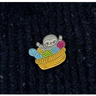 pin lenochod s klubíčky.jpg
