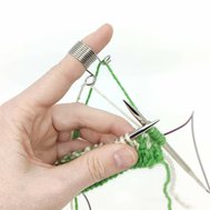 yarn-queen-knitting-thimble-2.jpg