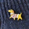 yarn-queen-pin-jezevcik.jpg