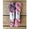 merino-4ply-violeta-careys.webp