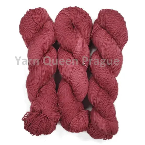 merino-4ply-yarn-queen