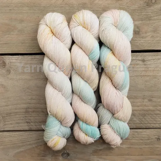 sock-4ply-zuzu.webp