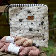 yarn-queen-taska-oveckova.webp