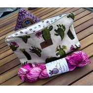Yarn Queen projektová taška na zip Paní Kaktusová malá
