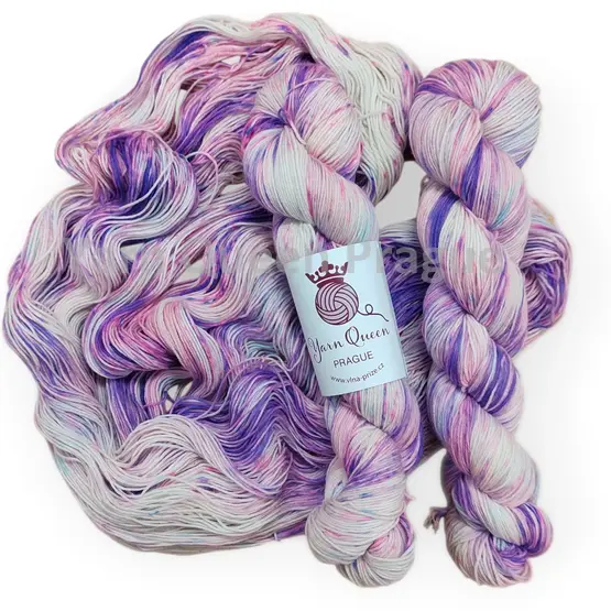 yarn-queen-monika